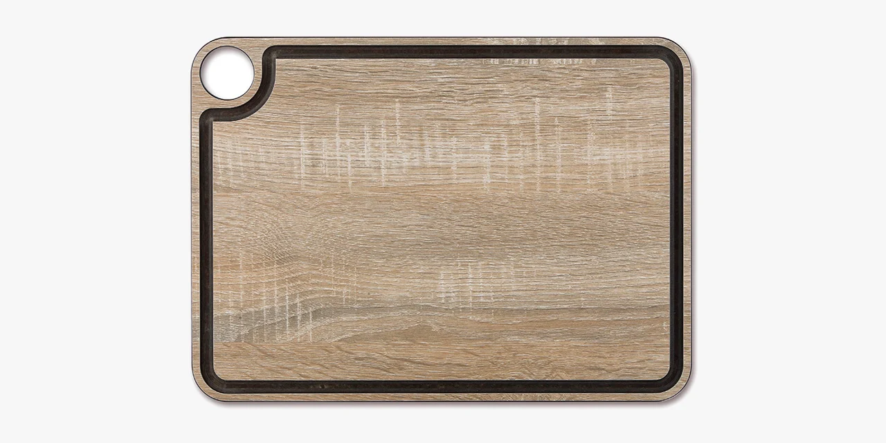 Tabla de corte marrón con canal y colgador 377 x 277 mm